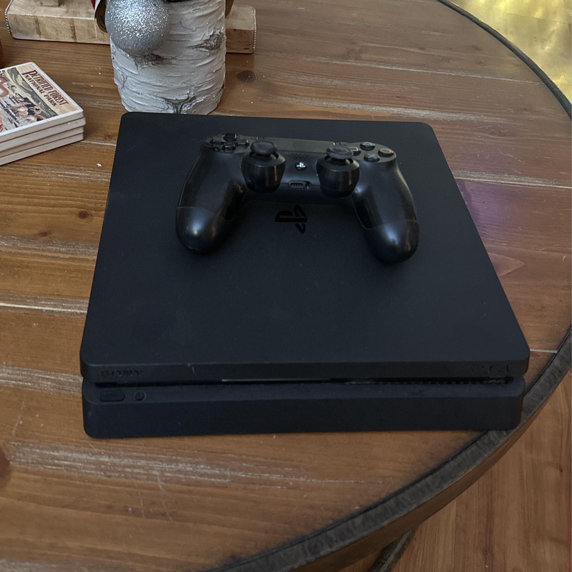 PlayStation 4 Slim