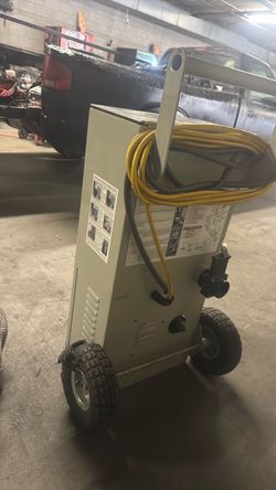 Namco Carpet  Cleaner Scooter Jr. Works Needs Tires.