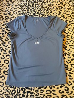 Women’s alo shirt