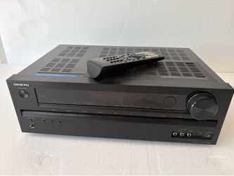 Onkyo Av receiver HT-R590 with surround sound speakers and cable