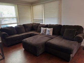 Couch. sectional, Ashley
