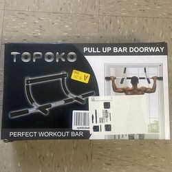 Topoko Pull Up Bar Doorway