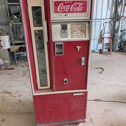 70s Vintage Coke Machine