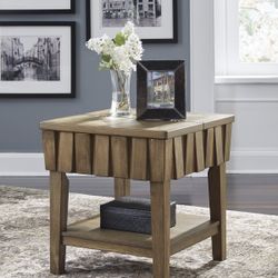 Rowenbeck End Table