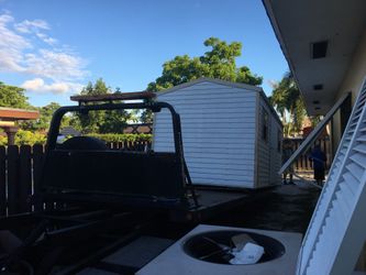 Sheds relocated.... movemo casita