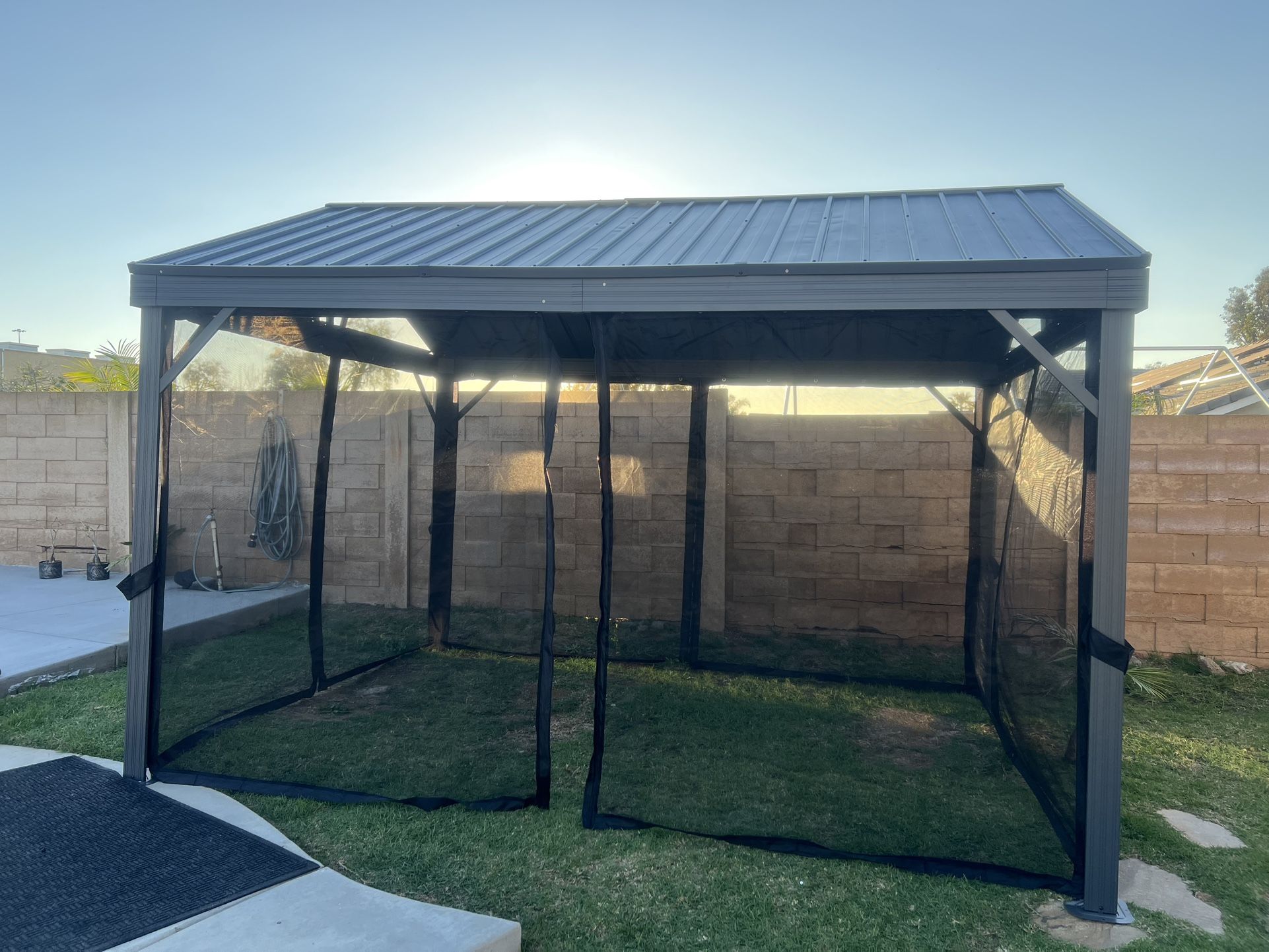 Brand new 10’x12’ Hardtop Aluminum Permanent Outdoor Patio Garden Gazebo