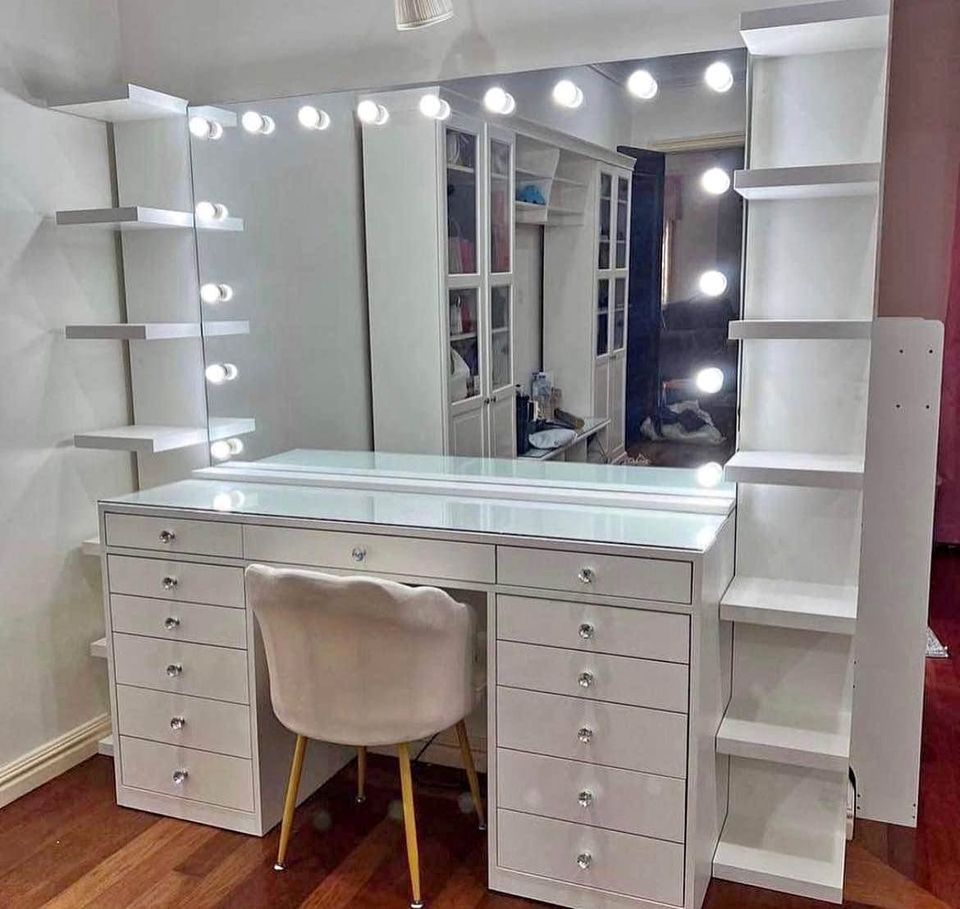 Gorgeous Glam Vanity Set