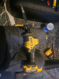 Angle saw saw  with battery