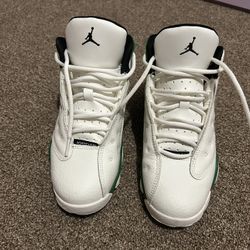 Jordan Retro 13 UNI2 - Boys' Preschool Color: Black/Pine Green/Sail Size: 03.0