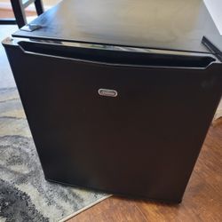 Mini  Fridge $70