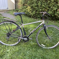 🚲💨 VINTAGE GIANT HYBRID — YOUR NEW CITY CRUSHER! 💨🚲