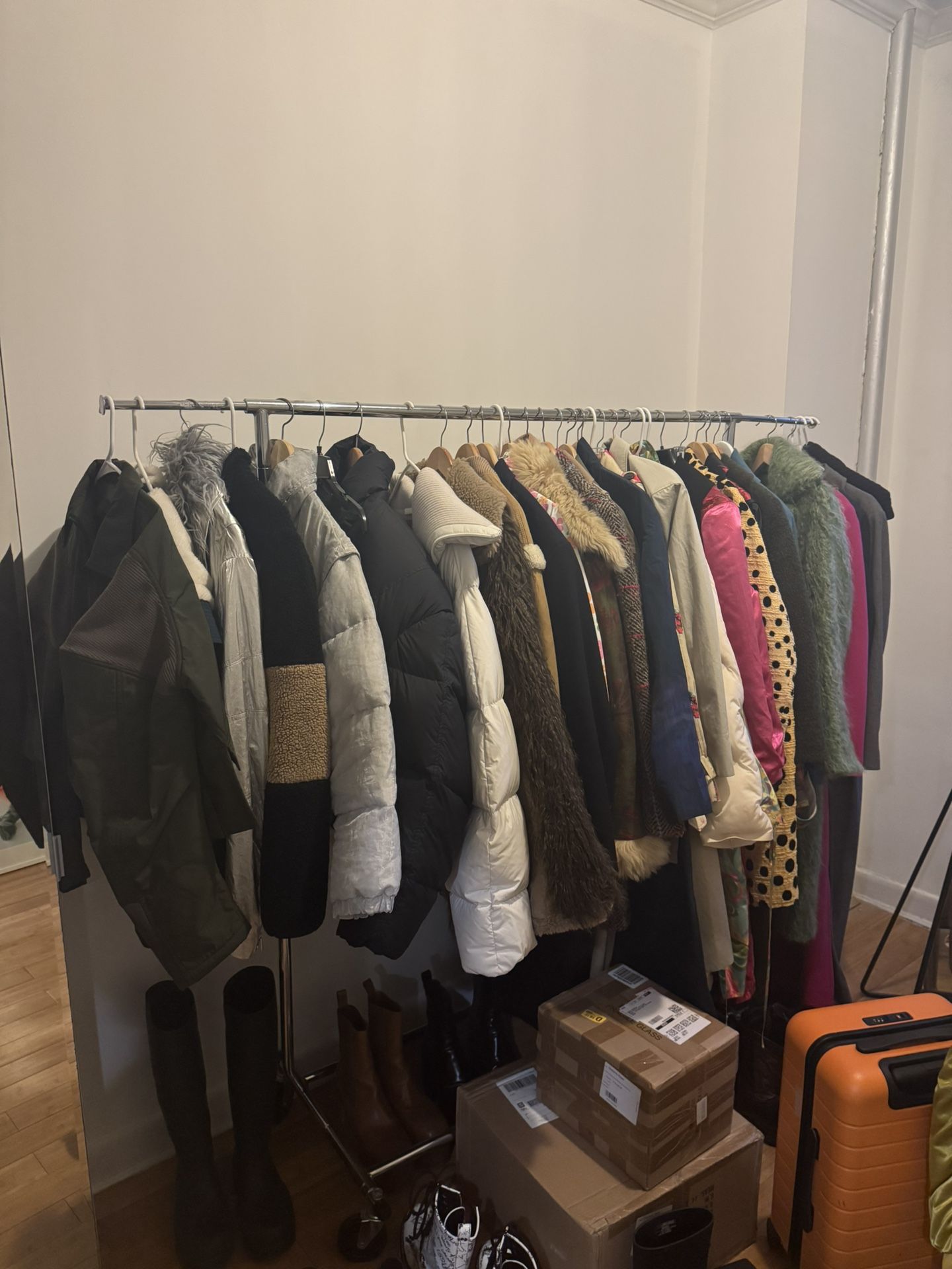 Heavy Duty Silver Clothing Rack With Wheels For Pickup