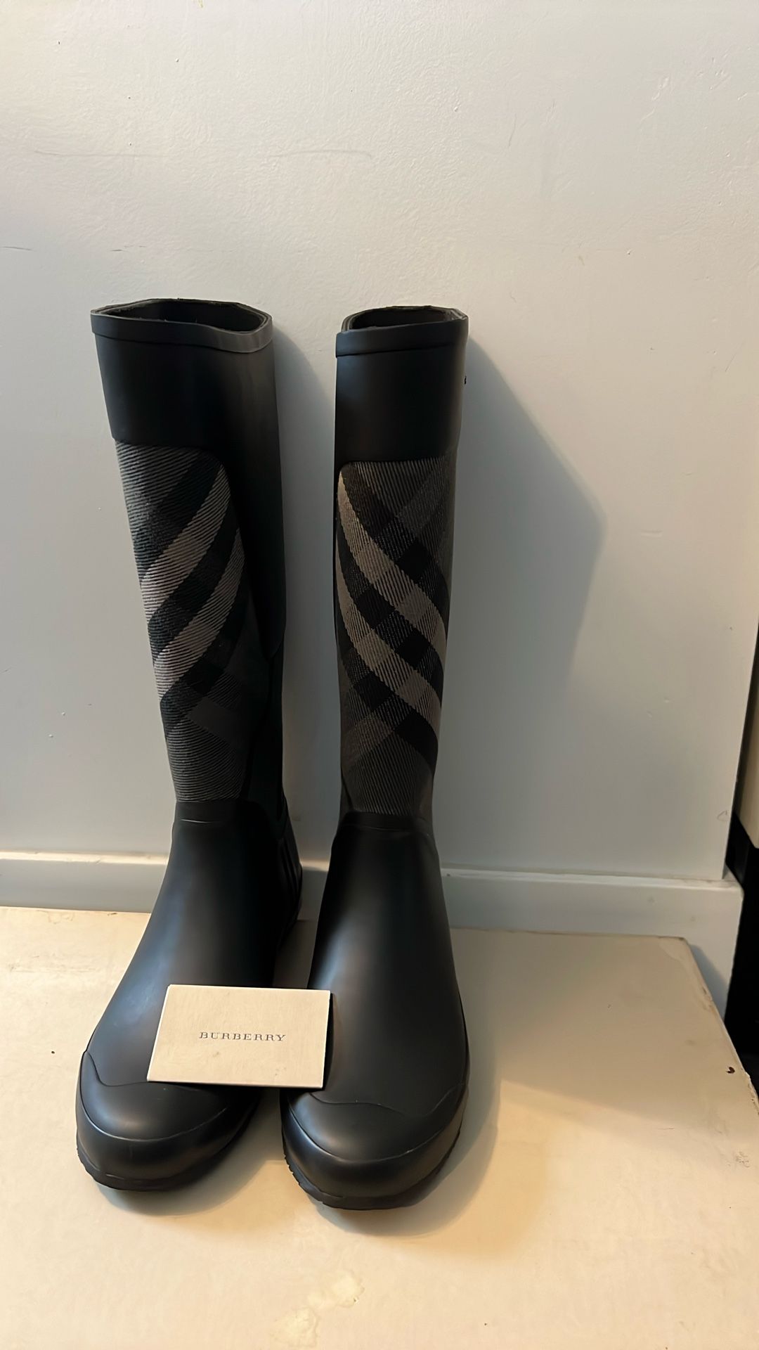 Burberry Rain boots Size 39