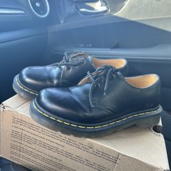 Doc Martens Women’s Size 7 