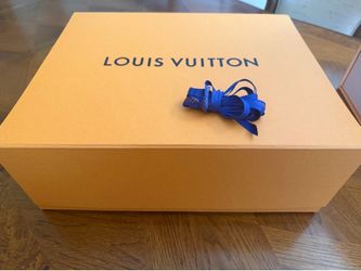 Authentic Louis Vuitton Box with ribbon Large