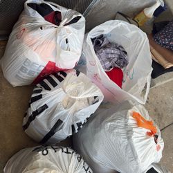 7 Bolsas De Ropa Nueva Y Usada De Hombre Y Niño 