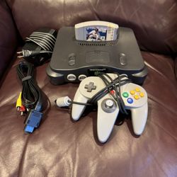 Nintendo 64 With 1 Game And 1 Controller