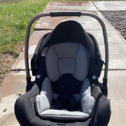 Make Offer Used Nuna Infant Car Seat