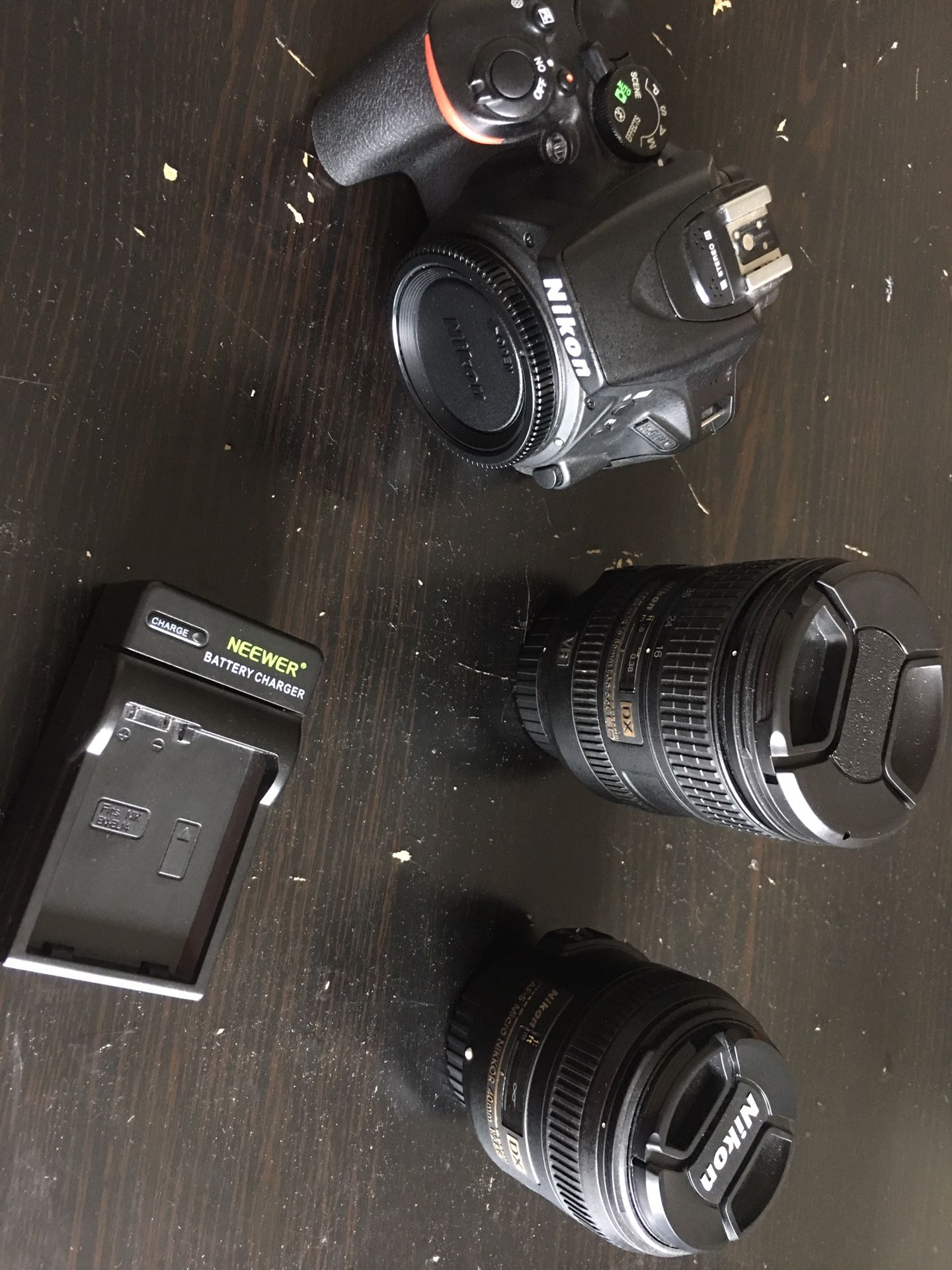 Nikon D5600 bundle & 2 professional lenses