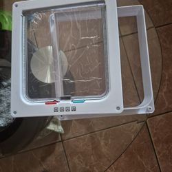 Small  Dog/ Cat Door