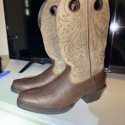 Men’s 11 1/2 EE Wide Ariat Boots 