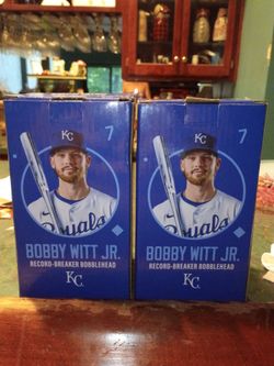 Bobble heads