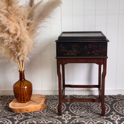 Ethan Allen Chinoiserie flip top end table - FREE DELIVERY