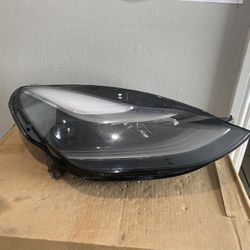 2017-2023 Tesla Model 3 Right Headlight 