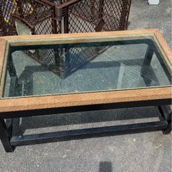 Glass coffee table MUST GO