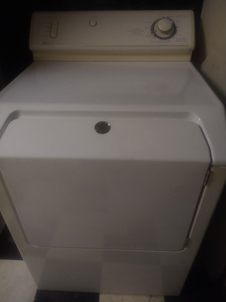 Refurbished Gas Dryer Works Great. 27 In Wide. Can Deliver Install And Haul Ablo Español
