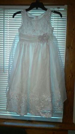 New Girls size 7 Bonnie Jean Beautiful White Dress