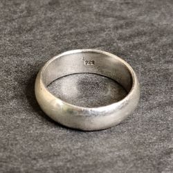 925 Silver Round Band Ring Size 7.75