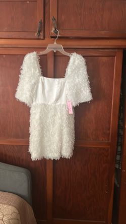 Women’s white elegant dress