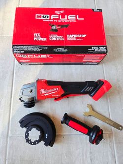 Milwaukee FUEL 18V Variable Speed Angle Grinder with Paddle Switch