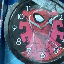 New Spider-Man Kids Clock Analog 2 As Batteries Required New 