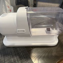 Pet grooming kit and vacuum