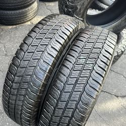Par De Llantas Usada De muy Buenas Condiciones Marca Michelin LT235/80 R17 Instalación Y Balanceo Por El Mismo Precio 