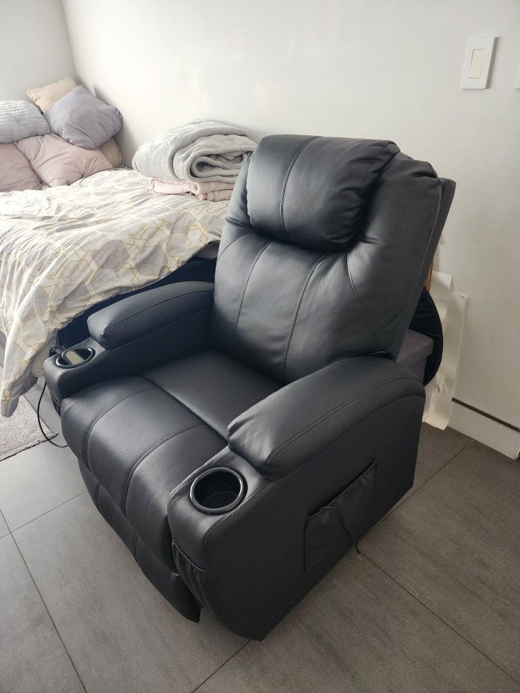 Black Leather Recliner 