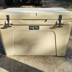 Huge Yeti Tundra 105QT Cooler