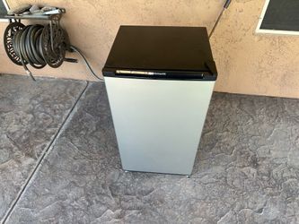 Frigidaire mini fridge