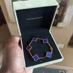 Vancleef & Arpels Bracelet Blue And Gold 