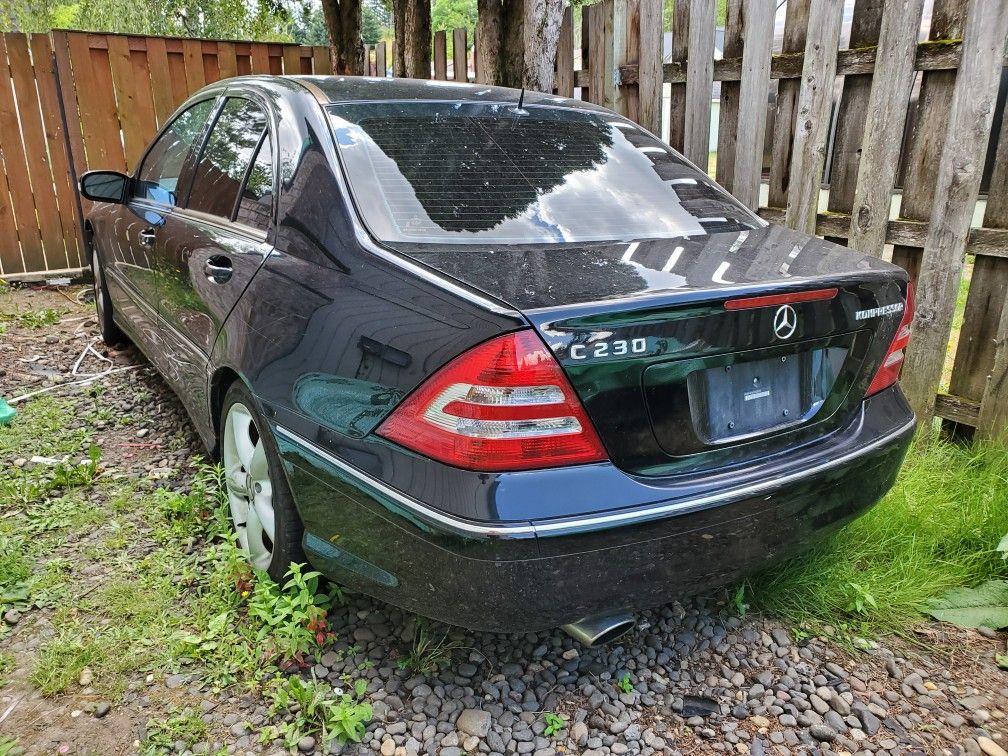 2005 Mercedes c230 Kompressor part out