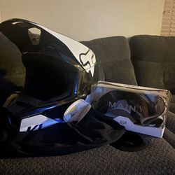 FOX V1 RACING HELMET