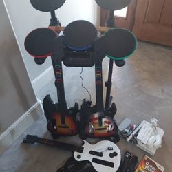 Guitar Hero Band Hero World Tour bundle and Game System Rockband Rock Band