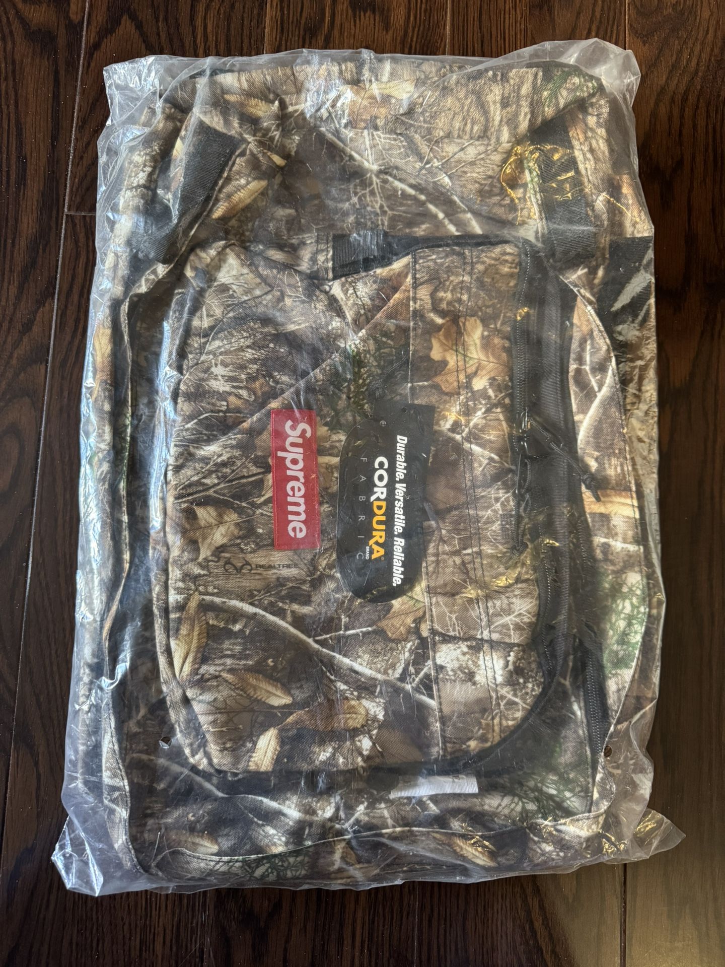 Supreme FW19 Real Tree Camo Duffle Bag Brand new sealed