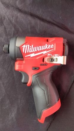 M12 impact driver