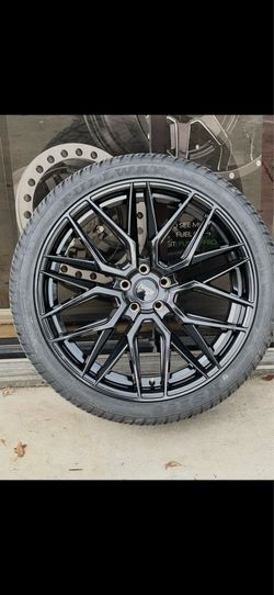 265 35 r22