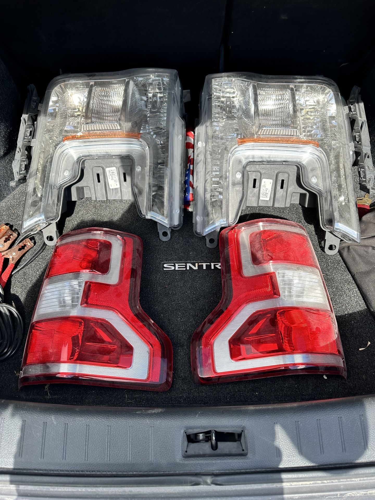 2018 Ford F150 Headlights/Taillights