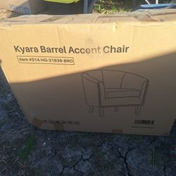 BELLEZE Accent Barrel Chair, Modern Faux Leather Tub Club Chair Upholstered Armchair with Gold Nail Head Trim and Black Legs for Living Room Bedroom 