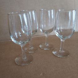 4 Wine Glasses 